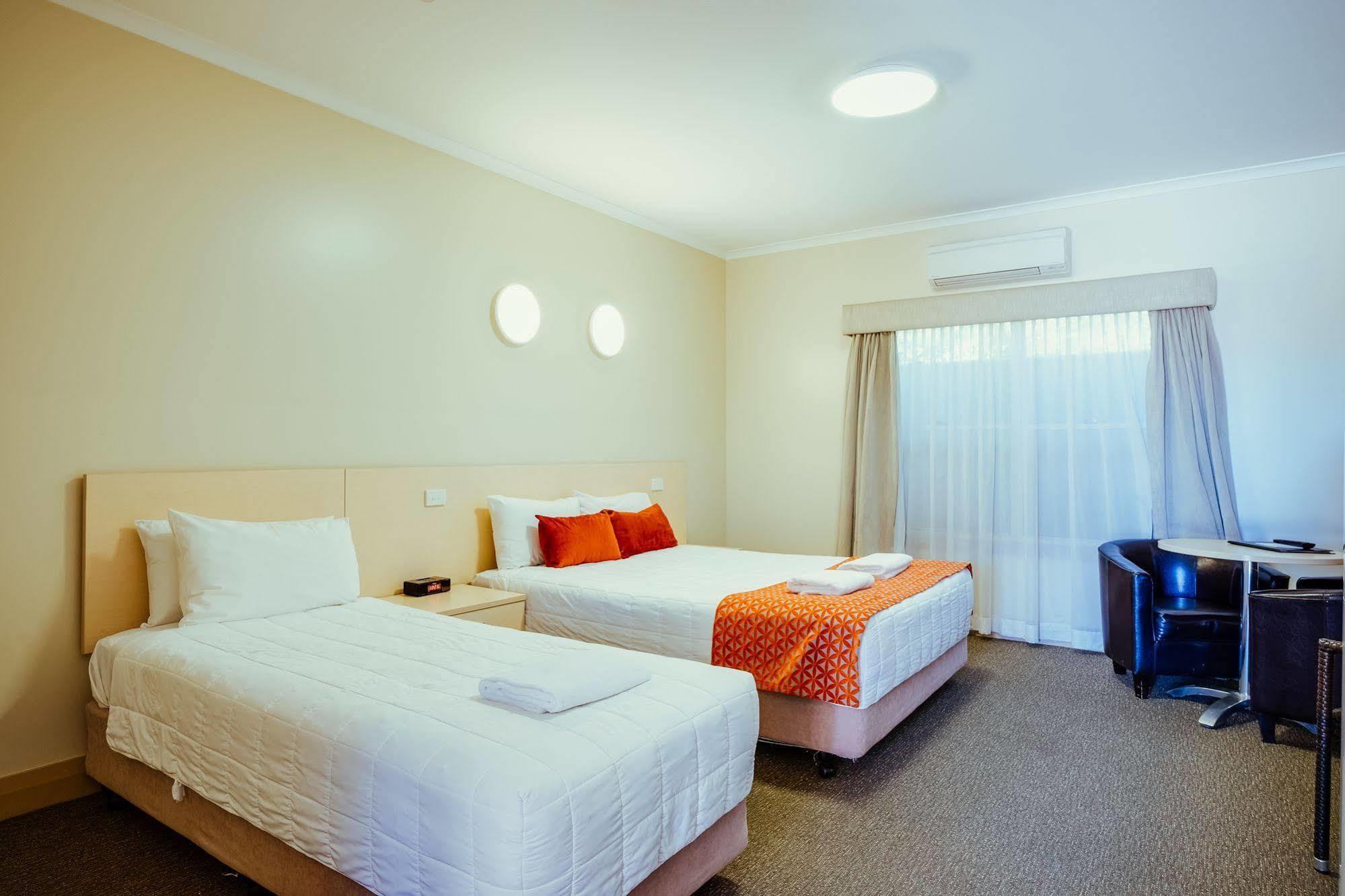 Club Motor Inn Narrabri Kültér fotó