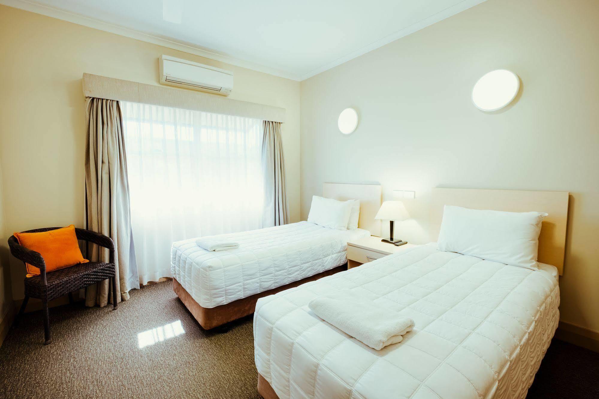 Club Motor Inn Narrabri Kültér fotó