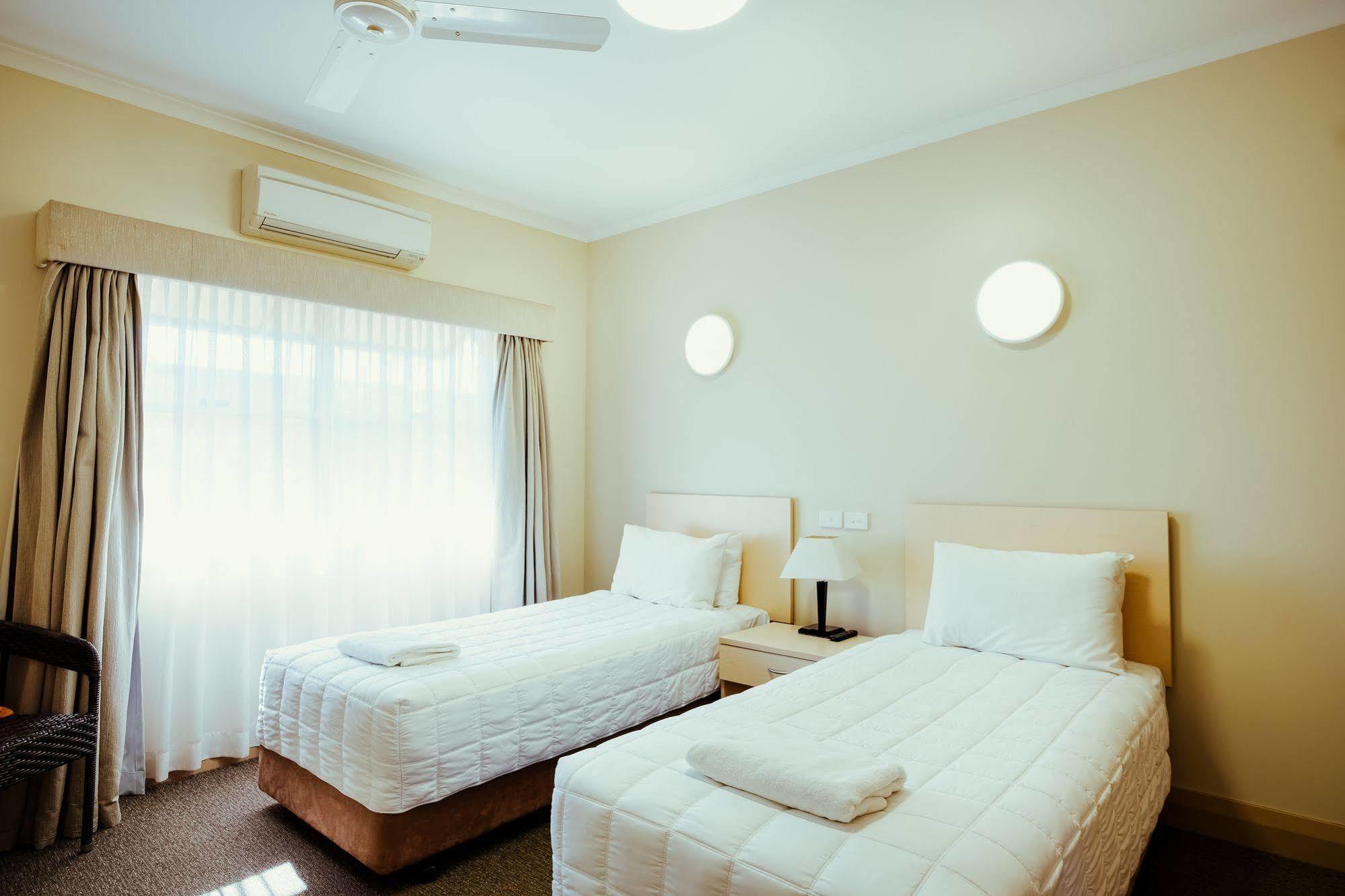 Club Motor Inn Narrabri Kültér fotó