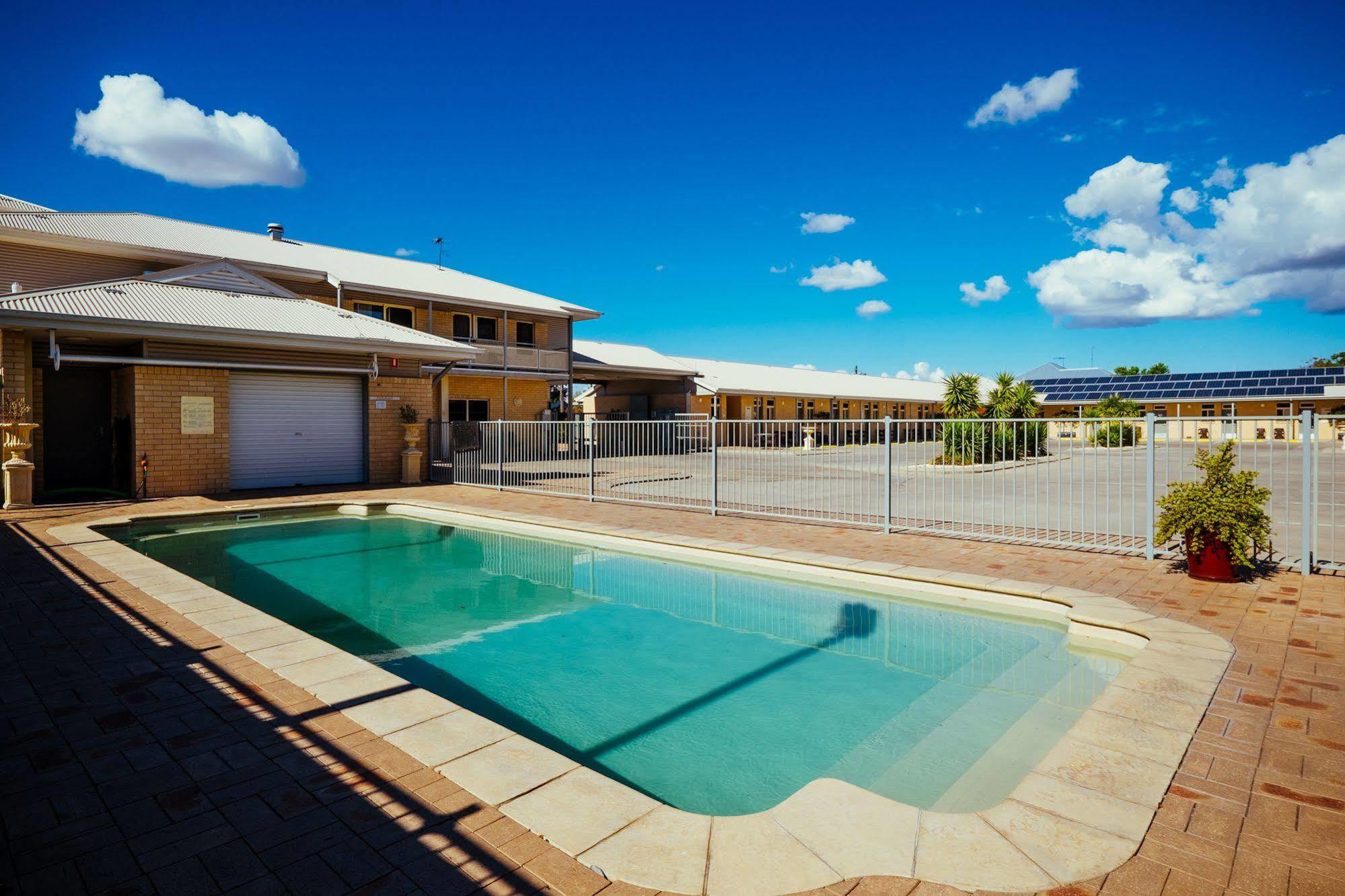 Club Motor Inn Narrabri Kültér fotó