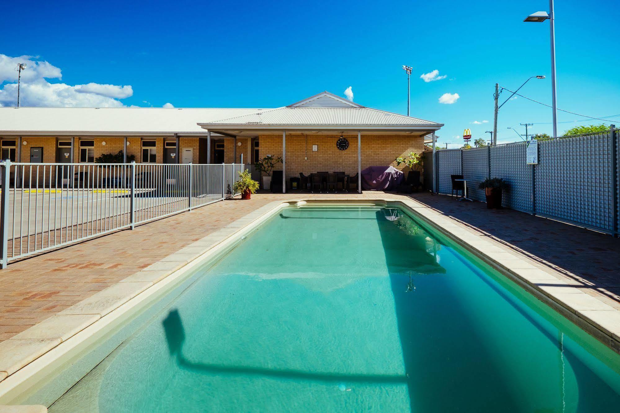 Club Motor Inn Narrabri Kültér fotó